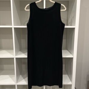 NWT: Victor Costa Occasion black sleeveless dress, size M